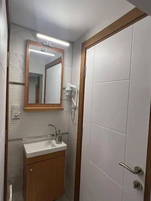 Charming Studio Apt With Fast Wifi And Ac Near Nisantasi And Taksim #101 Istanbul