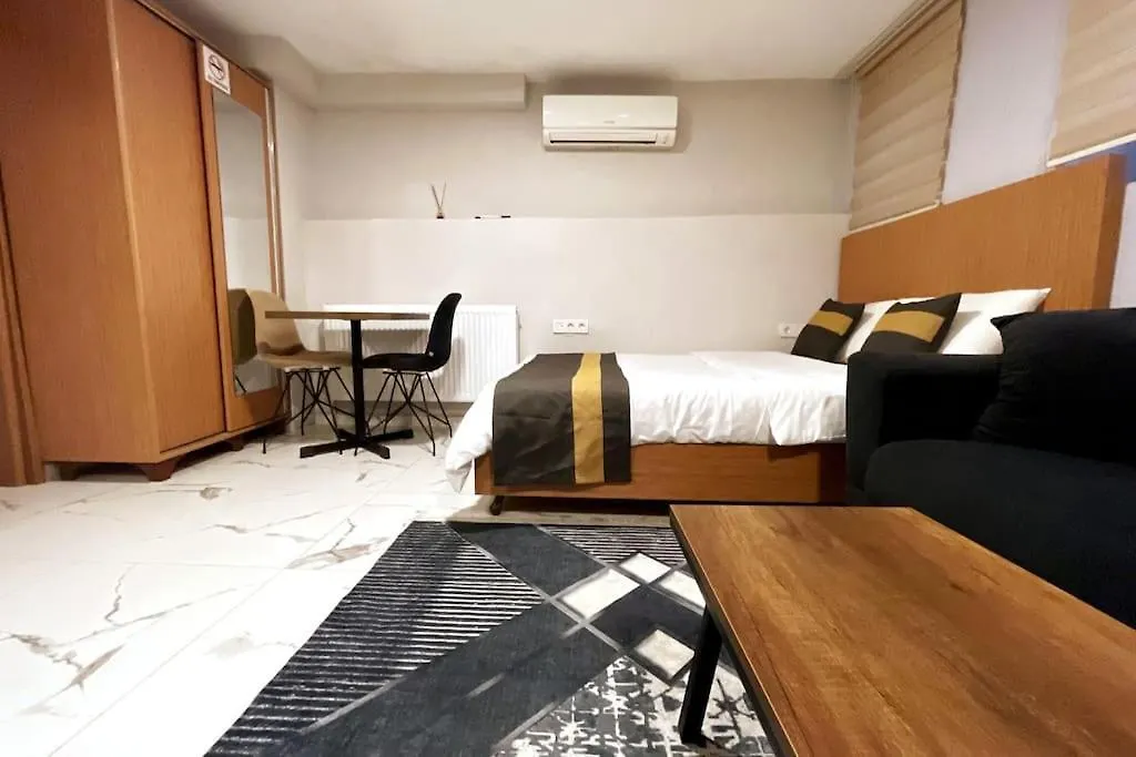Charming Studio Apt With Fast Wifi And Ac Near Nisantasi And Taksim #101 Istanbul